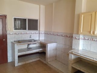 Foto 12 de VENDO CASA EN LA CIUDADELA FERROVIARIA