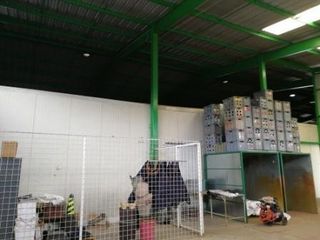 Foto 5 de VENTA BODEGA INDUSTRIAL EN TABACUNDO CON ANDENES PARA CAMIONES.
