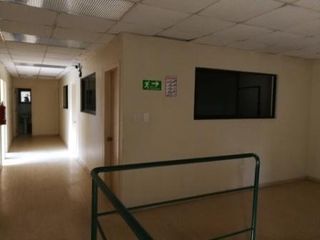 Foto 14 de VENTA BODEGA INDUSTRIAL EN TABACUNDO CON ANDENES PARA CAMIONES.