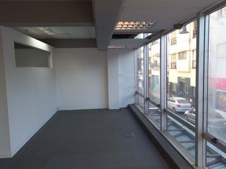Oficina en Carlos Calvo y 9 de Julio - 1º piso (F)