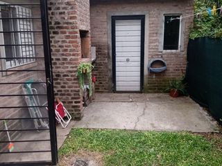 CASA EN ALQUILER 2 DORMITORIOS ZONA FISHERTON