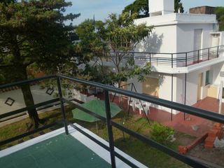 Casa en venta en  Mar De Ajo una cuadra del mar con hotel con pileta y Quincho con FINANCIACIÓN