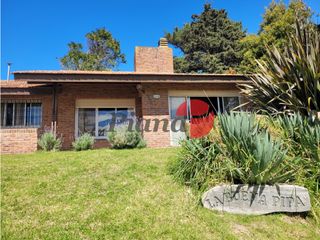 Foto 2 de Casa en Venta - Zona Golf - Construcción Solida - Cercana al Mar