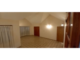 Foto 6 de VENTA- CASA 3 DORMITORIOS- VILLA CABRERA