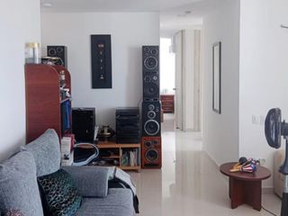 Foto 2 de apartamento en venta en miramar. Cod V107
