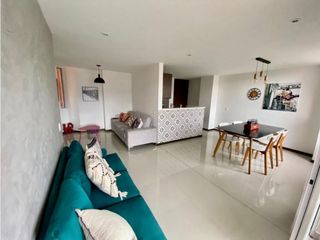Amoblado Apartamento Loma Del Esmeraldal - Medellín