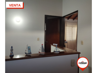 Foto 5 de AMPLIA CASA DE 3 NIVELES DE (210 M2) EN EXCELENTE SECTOR RESIDENCIAL