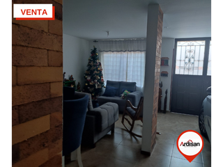 Foto 4 de AMPLIA CASA DE 3 NIVELES DE (210 M2) EN EXCELENTE SECTOR RESIDENCIAL