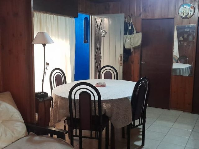 CASA S.LOTE PROPIO, COCHERA P. DOS AUTOS Y JARDIN
