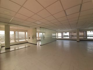 Foto 13 de oficina en arriendo/venta en las nieves. Cod V1191