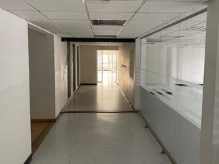 Foto 11 de oficina en arriendo/venta en las nieves. Cod V1191
