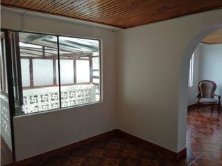 SE VENDE CASA DE USO RESIDENCIAL Y COMERCIAL ALGARRA II