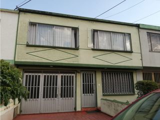 SE VENDE CASA DE USO RESIDENCIAL Y COMERCIAL ALGARRA II