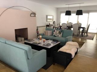 Foto 5 de Excelente casa en barrio La Escondida