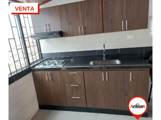 Foto 3 de CASA ESQUINERA PLANA DE 3 HABITACIONES