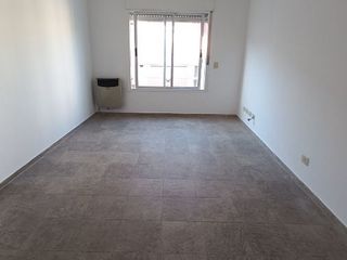 Nazca y José Cubas: moderno PH de 2 ambientes con terraza y parrilla