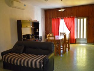 Foto 2 de CASA DOS DORMITORIOS, GRAN FONDO LIBRE