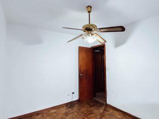 Casa en venta - 2 Dormitorios 1 Baño 1 Cochera - 420Mts2 - La Plata [FINANCIADO]