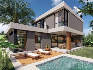Venta casa 4 ambientes con cochera y fondo libre con piscina en Guillermo E Hudson