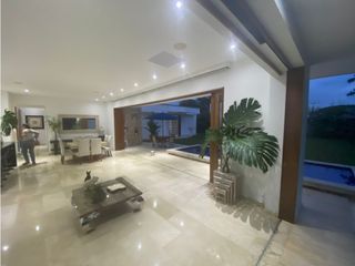 VENDO ESPECTACULAR CASA D LUJO EN CONDOMINIO EN PANCE(GS)CW:6652777