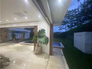 VENDO ESPECTACULAR CASA D LUJO EN CONDOMINIO EN PANCE(GS)CW:6652777