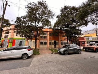 Departamento de categoría de 3 dormitorios y cochera, Barrio Obispo Piedrabuena