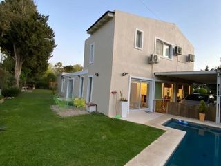 Casa en venta en El Pato Country Club