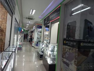 LOCAL COMERCIAL EN CENTRO COMERNCIAL SUR DE CALI