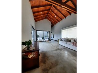 Foto 10 de VENTA-CASA 2 DORM-2 BAÑOS-JESÚS MARA-BULGHERONI