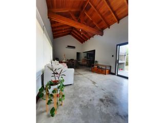 Foto 7 de VENTA-CASA 2 DORM-2 BAÑOS-JESÚS MARA-BULGHERONI