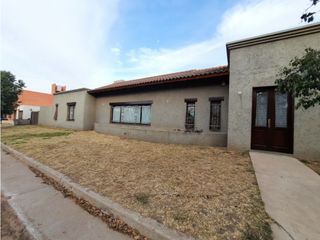 Foto 3 de VENTA-CASA 2 DORM-2 BAÑOS-JESÚS MARA-BULGHERONI