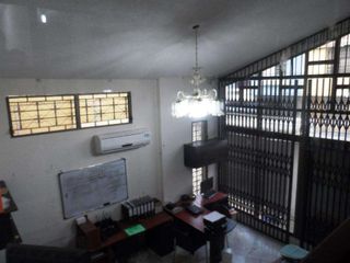 Foto 5 de Venta  1000m2 construccion en Alborada Guayaquil, Crédito Directo
