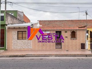 Foto 1 de BARRIO INTERSINDICAL-CASA-VENTA-ZONA SUR