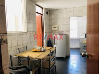 Foto 12 de ¡VENDO CASA EN BUEN ESTADO EN URB, JARDINES VIRU, BELLAVISTA, CALLAO!

Vendo linda casa en buen estado en urb. Jardines Viru, bellavista, Callao. Bi