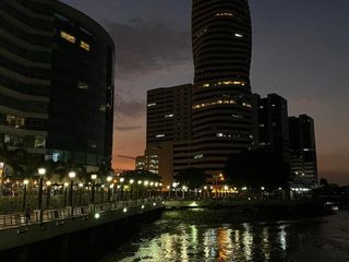 Foto 2 de VENTA DE SUITE EN RIVERFRONT - PUERTO SANTA ANA