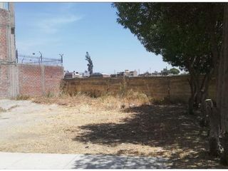 Foto 1 de Vendo Amplio Terreno Frente A Parque En Quinta Privada