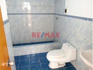 Foto 9 de Venta de casa en Urb. San Isidro I Etapa, calle Uranio con Base para 5 pisos!
Ubicada cerca de Av. Metropolitana, Universidad Privada del Norte (UPN)