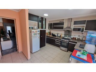 Foto 13 de En venta. Chalet de 4 ambientes con dependencia. Barrio Chauvin.