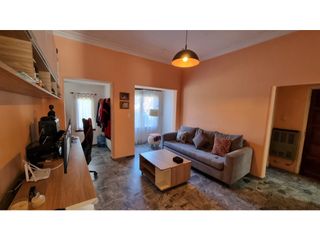Foto 4 de En venta. Chalet de 4 ambientes con dependencia. Barrio Chauvin.