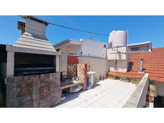 Foto 10 de En venta. Chalet de 4 ambientes con dependencia. Barrio Chauvin.