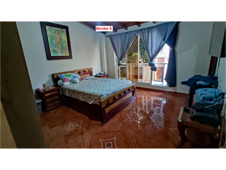 Casa Unifamiliar en venta en Gratamira