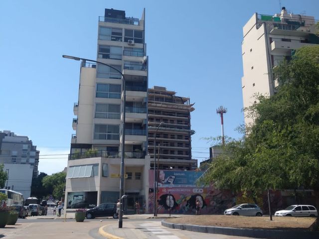 VENTA LOCAL COMERCIAL SOBRE AV CABILDO EN NUÑEZ