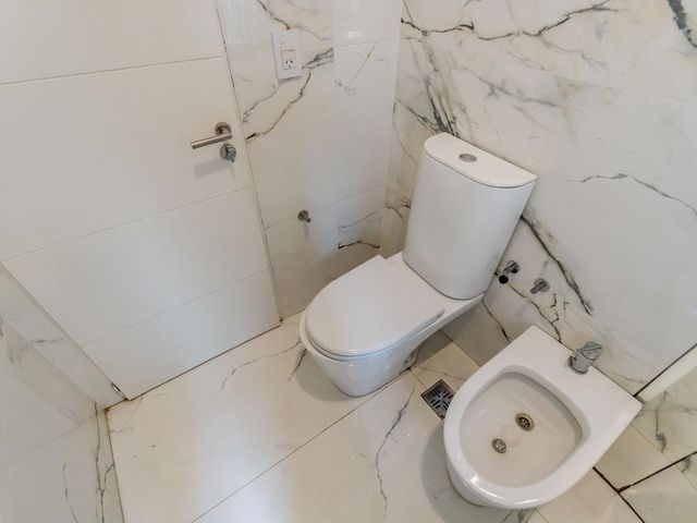 VENTA/PERMUTA - Casa 4 dormitorios -  Zona residencial de funes - Garita 13.