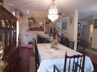 Foto 7 de Venta de amplia casa en urbanización El Condado de 4 dormitorios, 2