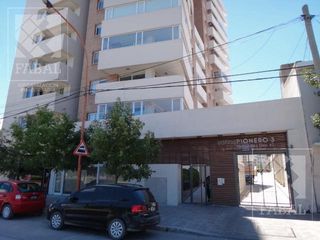Departamento venta Cipolletti, Pioneros 3, 2 dormitorios, balcón, baño y cochera
