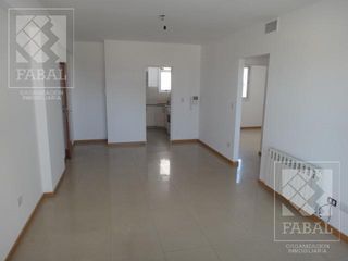 Departamento venta Cipolletti, Pioneros 3, 2 dormitorios, balcón, baño y cochera