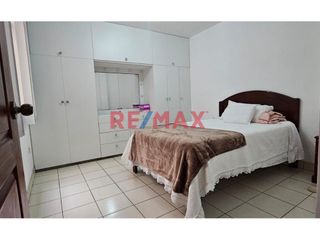 Foto 5 de Departamento Amplio En 2Do Piso Con Potencial Para Vivienda Y Consultorio – Ideal Para Familias O Inversores