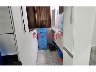Foto 9 de Departamento Amplio En 2Do Piso Con Potencial Para Vivienda Y Consultorio – Ideal Para Familias O Inversores