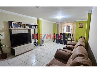 Foto 1 de Departamento Amplio En 2Do Piso Con Potencial Para Vivienda Y Consultorio – Ideal Para Familias O Inversores