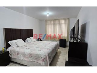 Foto 4 de Departamento Amplio En 2Do Piso Con Potencial Para Vivienda Y Consultorio – Ideal Para Familias O Inversores